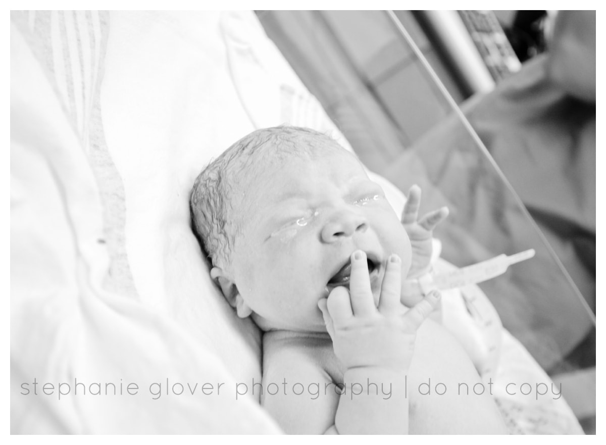 https://agrandelife.net/wp-content/uploads/2012/09/birth-photography-7.jpg