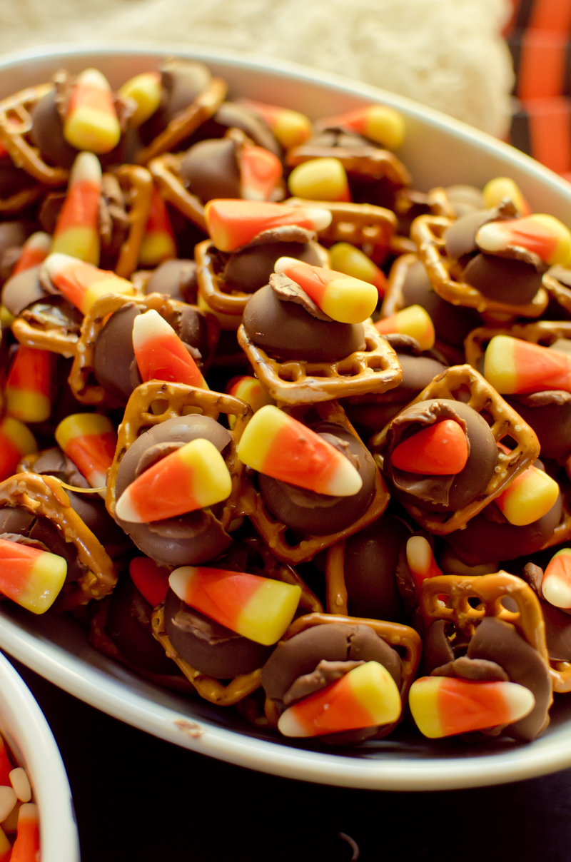 candy-corn-chocolate-pretzel-bites-3